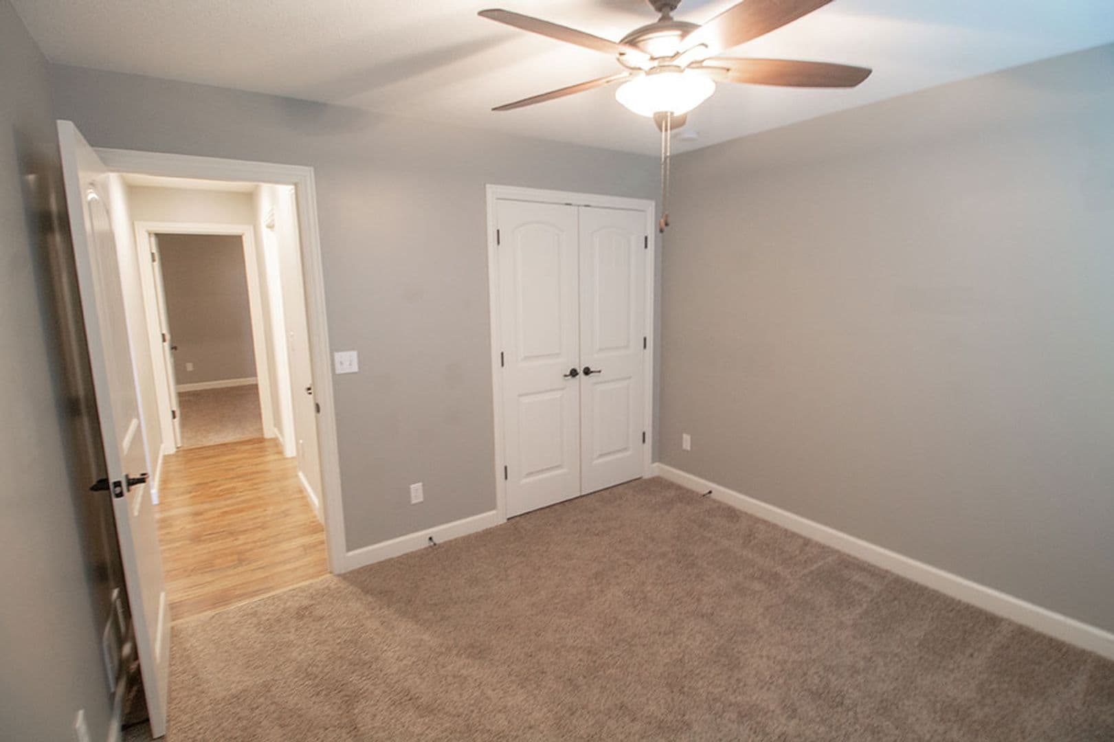 Columbia House: 7504 Wellford Ct