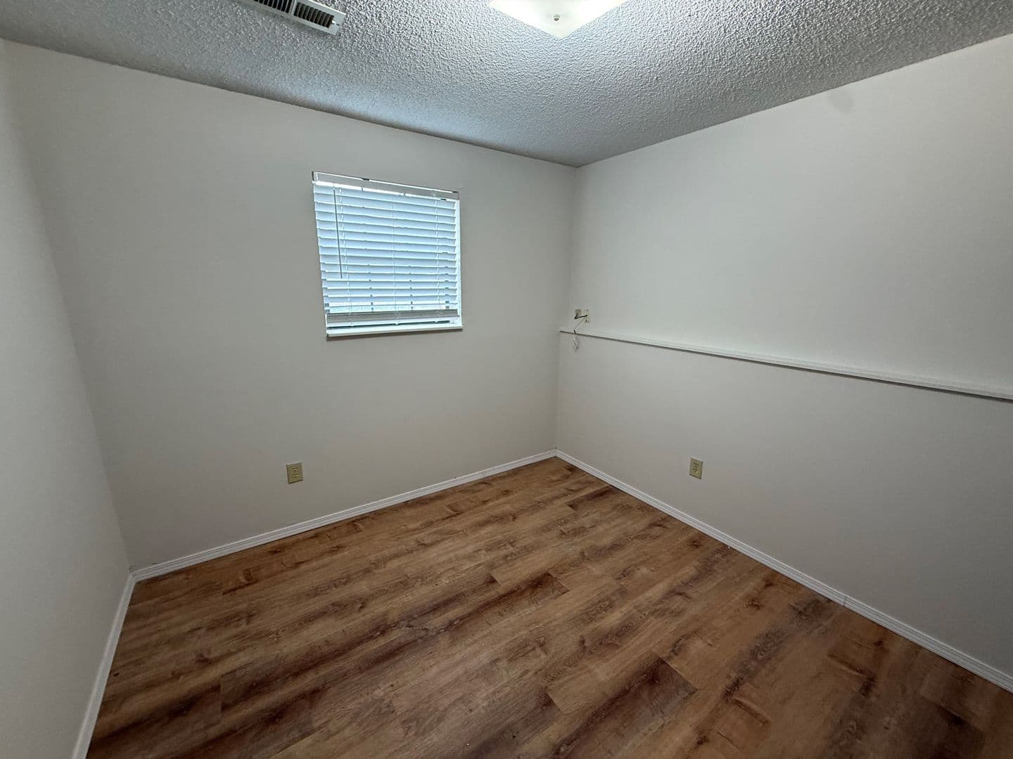 Columbia Apartment: 420 N East Park Ln
