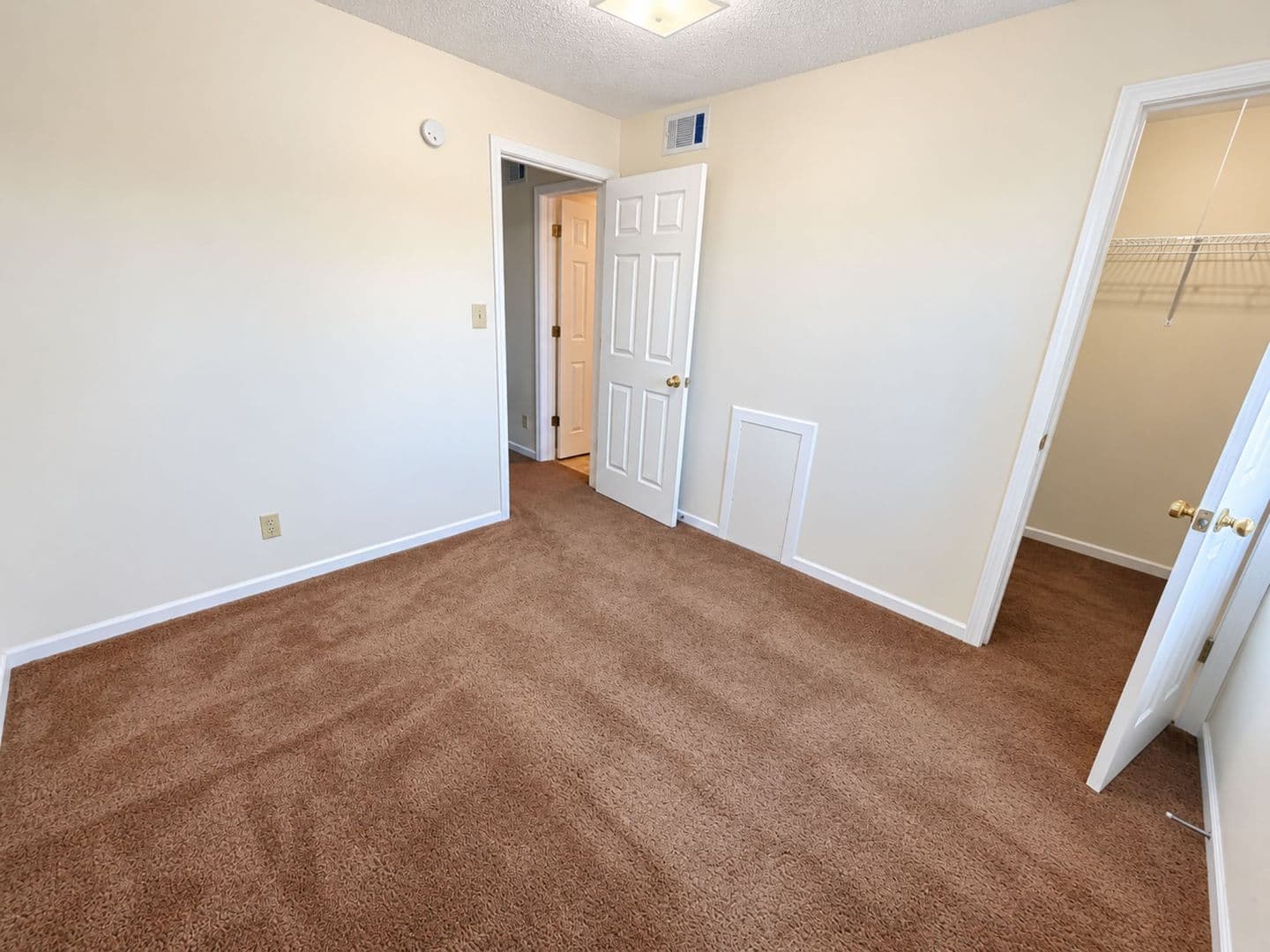 Jefferson City House: 907 Southwest Blvd B-6