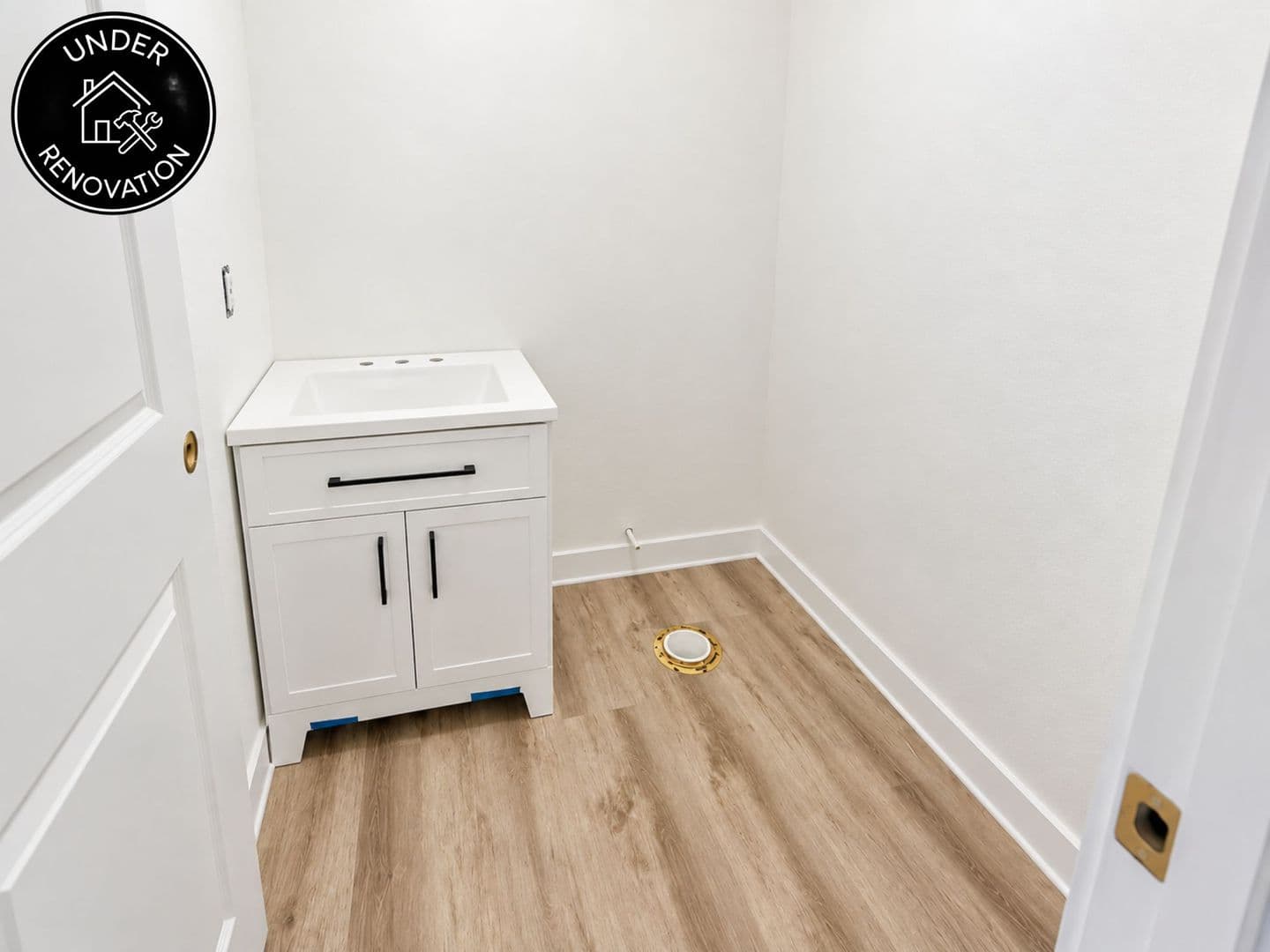 Columbia House: 5000 Derby Ridge Dr - 504
