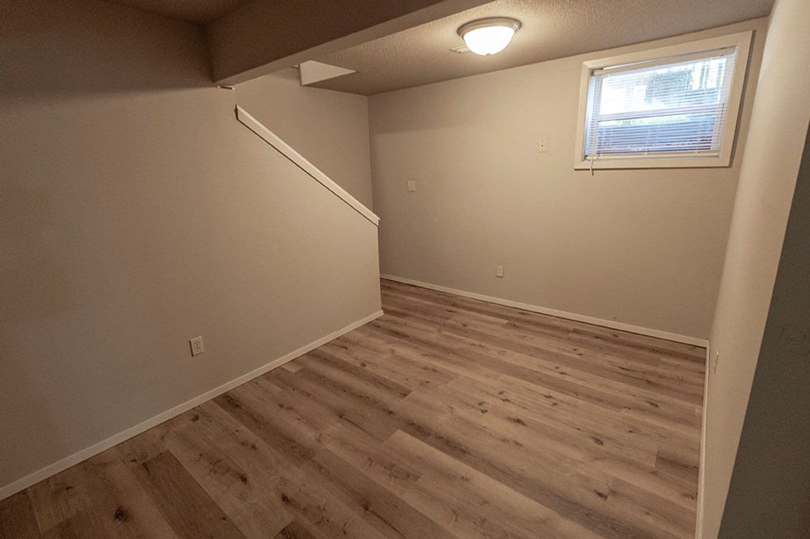 Columbia House: 216 Wheaton Ct