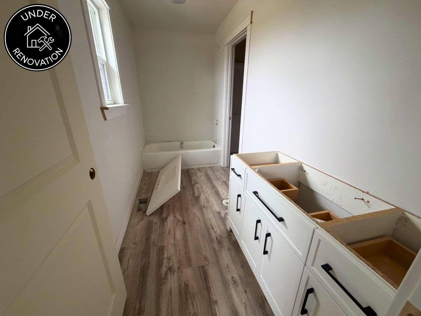 Columbia House: 5000 Derby Ridge Dr - 504