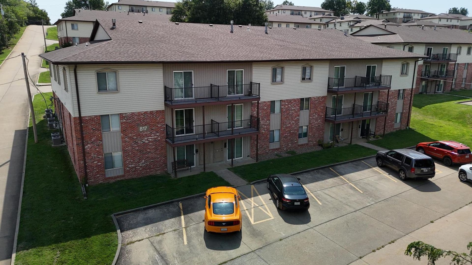 Jefferson City House: 817 Southwest Blvd J