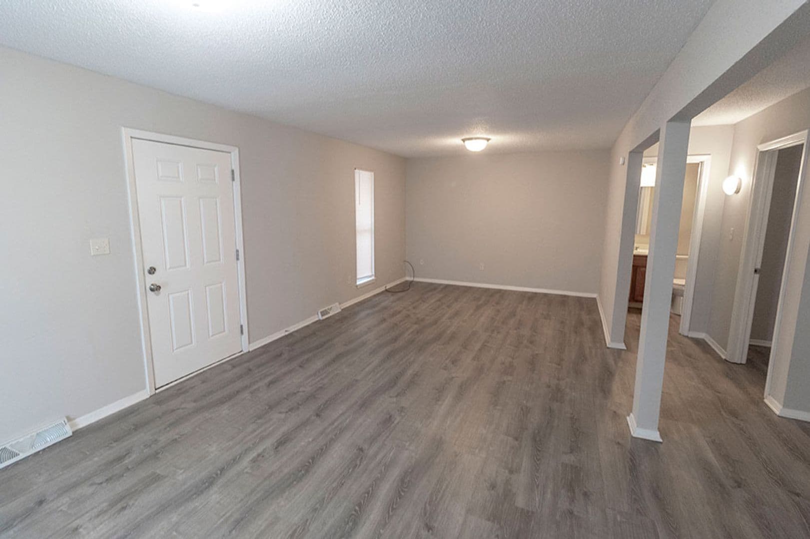 Columbia House: 215 Wheaton Ct