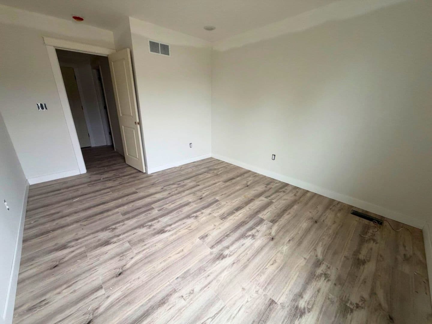 Columbia House: 5000 Derby Ridge Dr - 502
