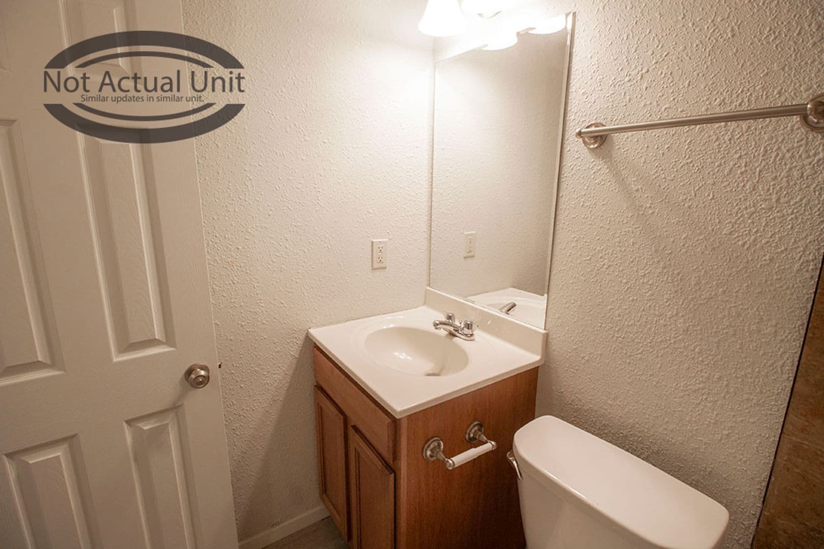 Columbia House: 1013 W Ash St