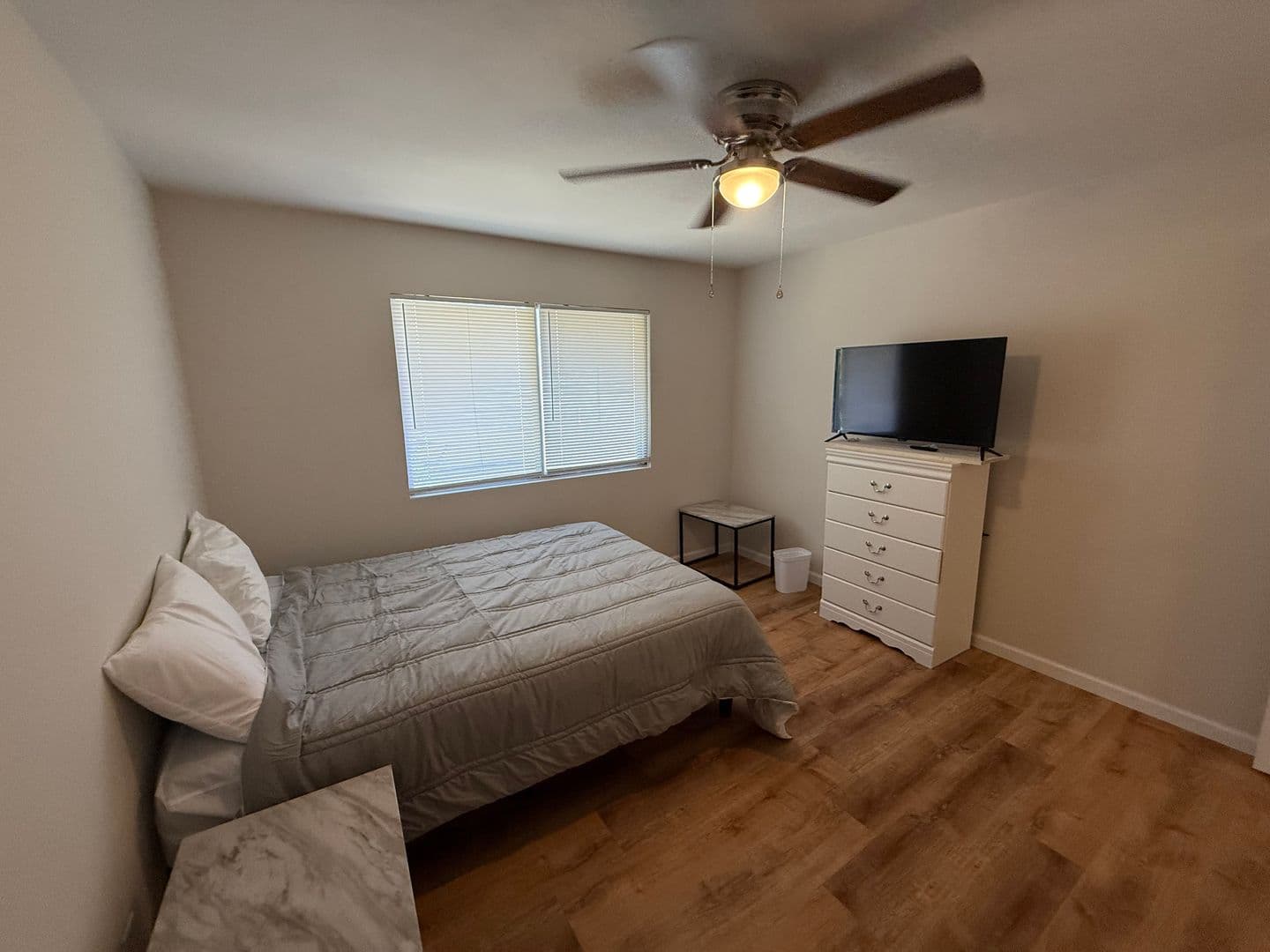 Columbia House: 801 N Ann St #10