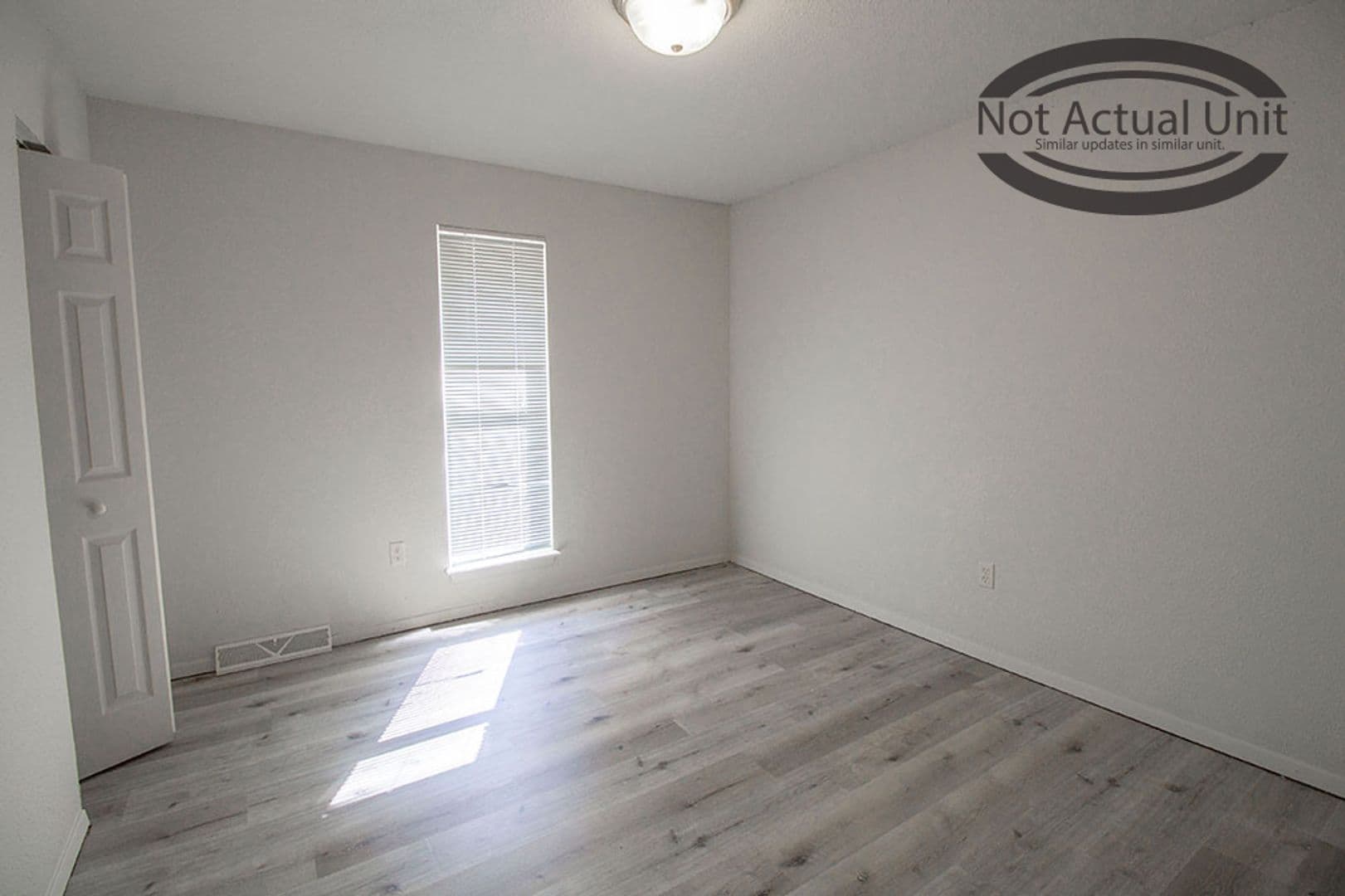 Columbia House: 1013 W Ash St