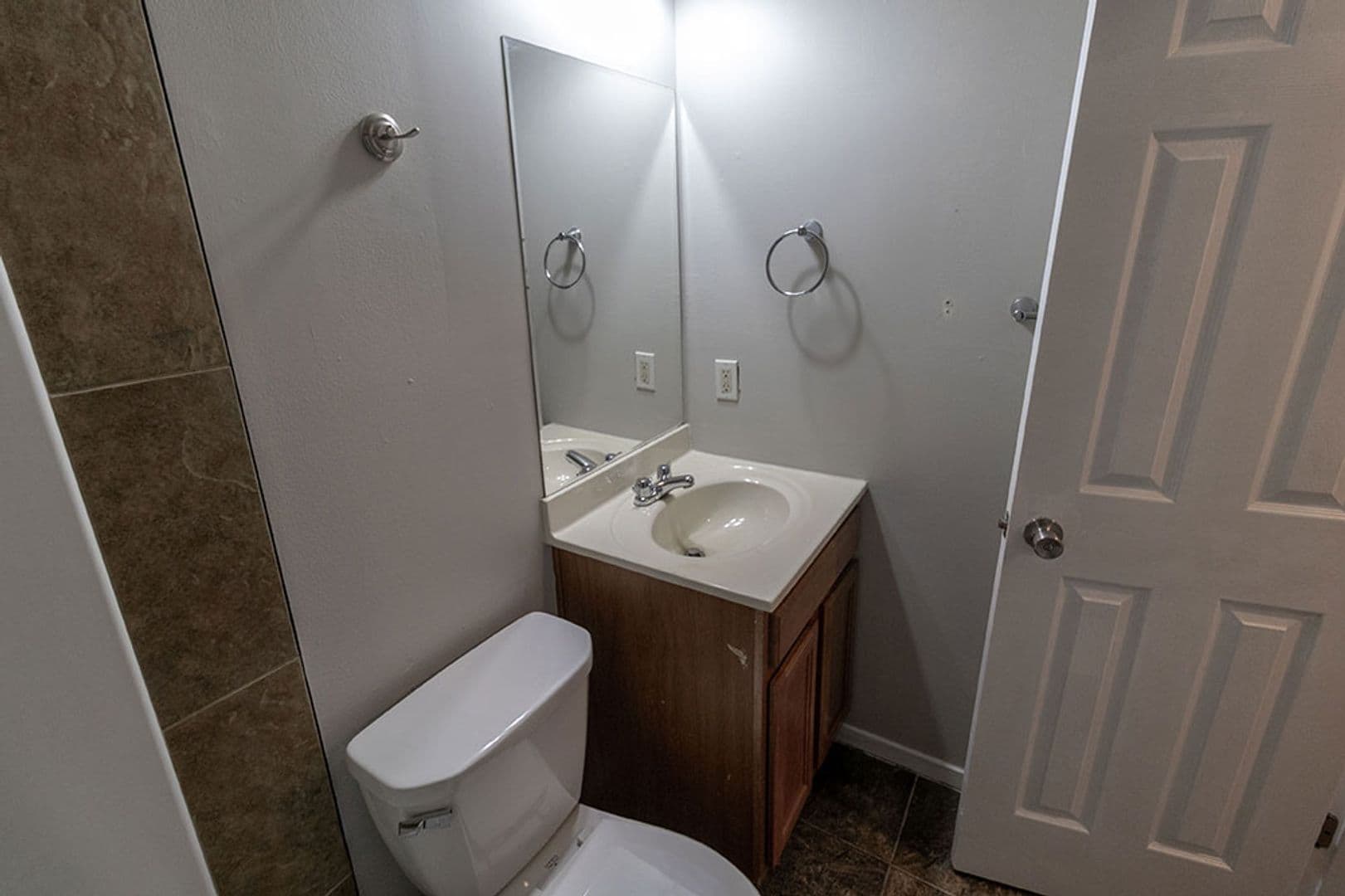 Columbia House: 1011 W Ash St