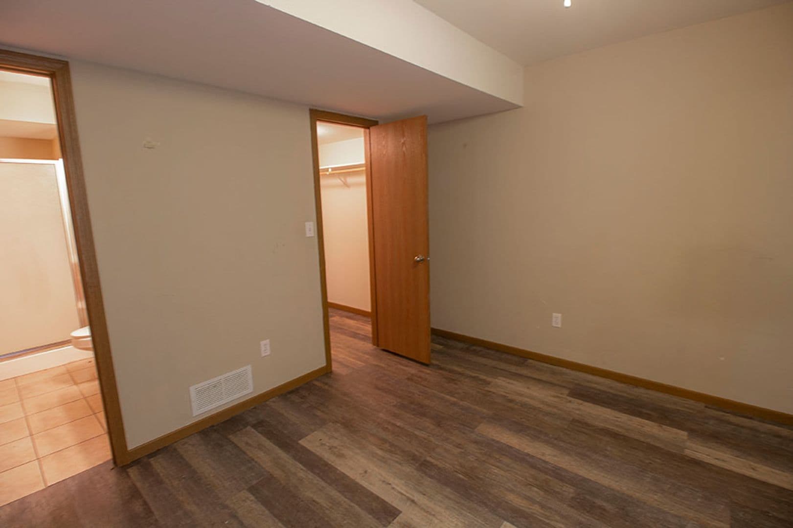 Columbia House: 1503 Greensboro Dr