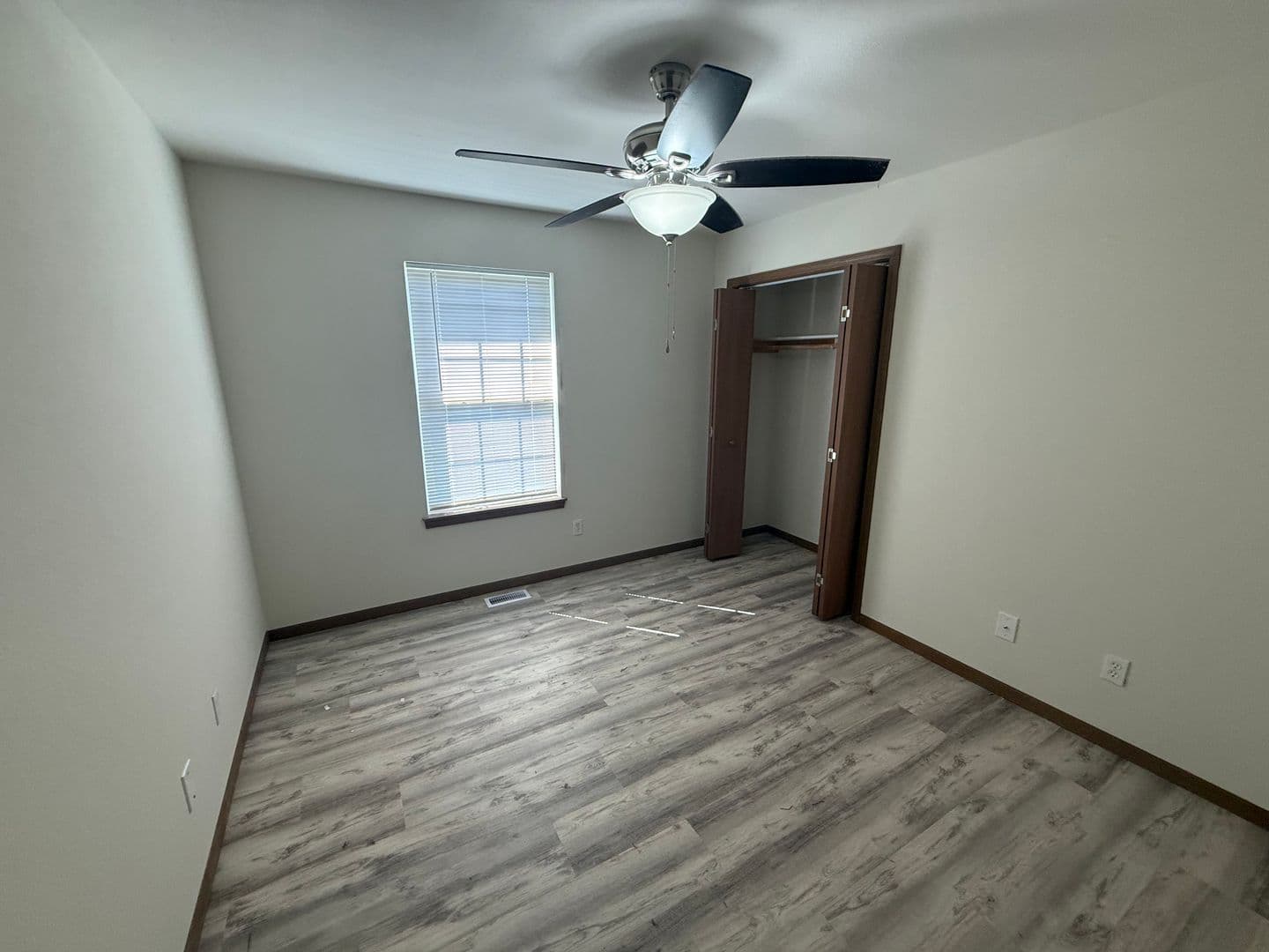 Columbia House: 5000 Derby Ridge Dr - 208