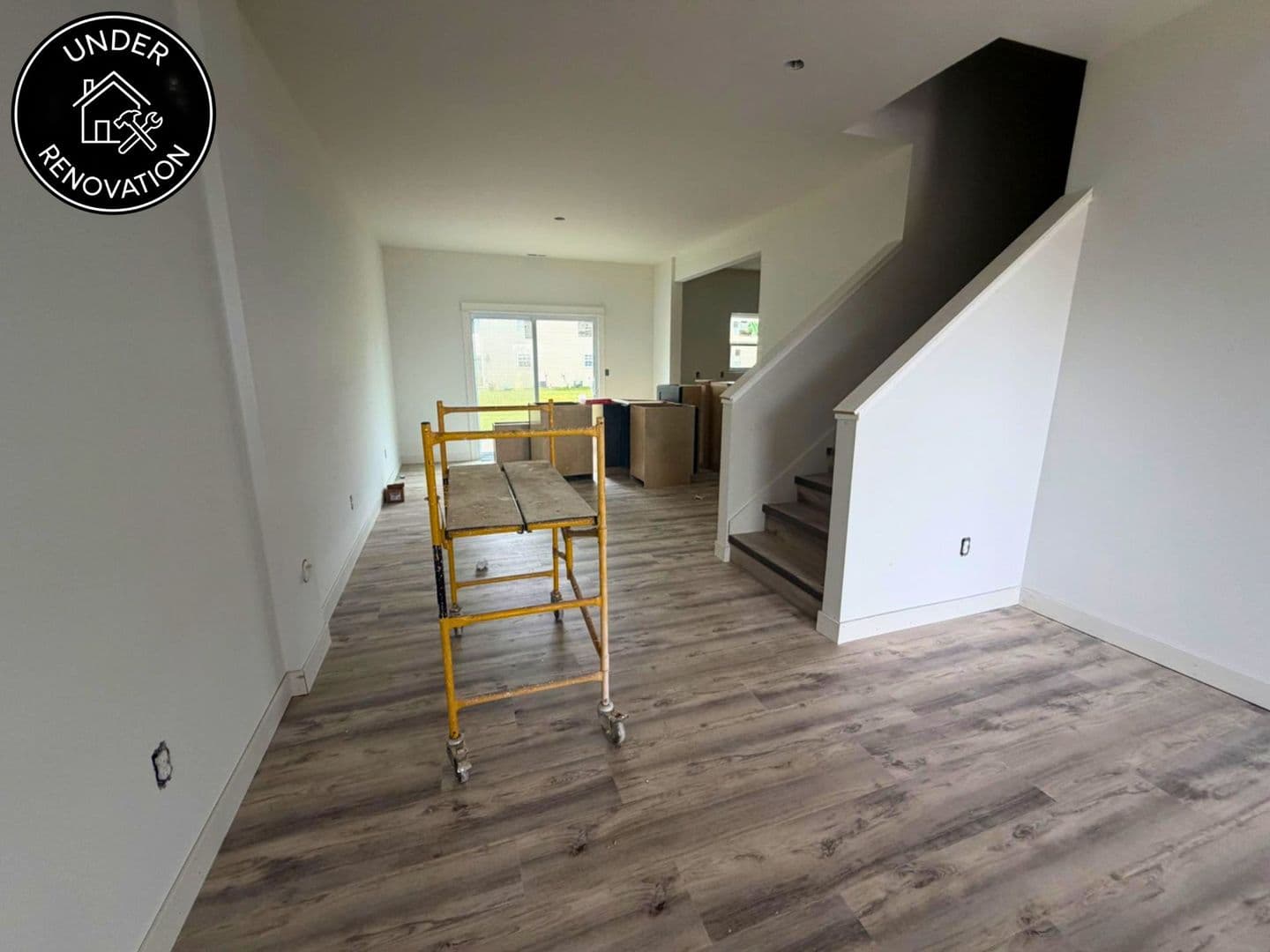 Columbia House: 5000 Derby Ridge Dr - 504