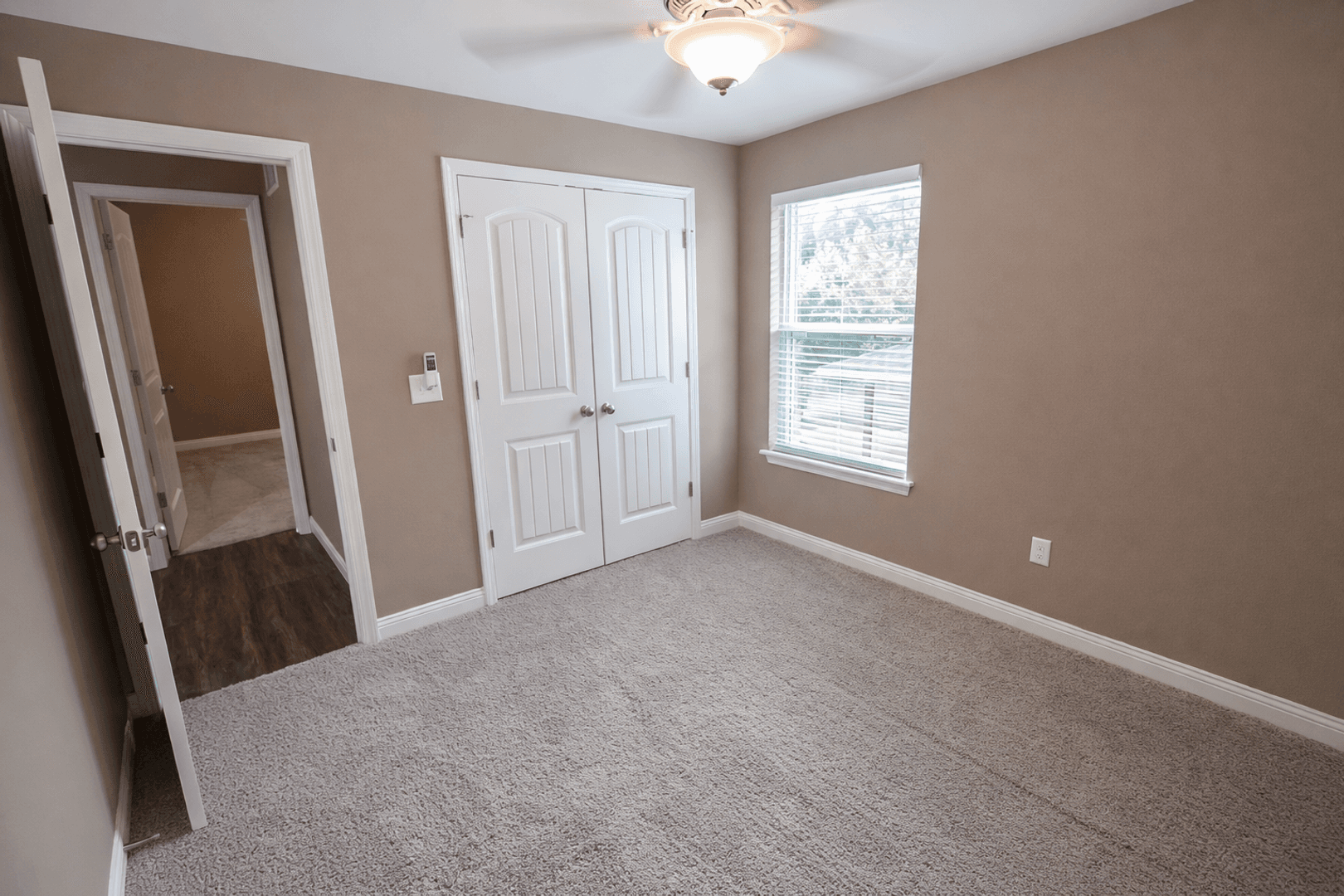 Columbia House: 2810 Amberwood Ct