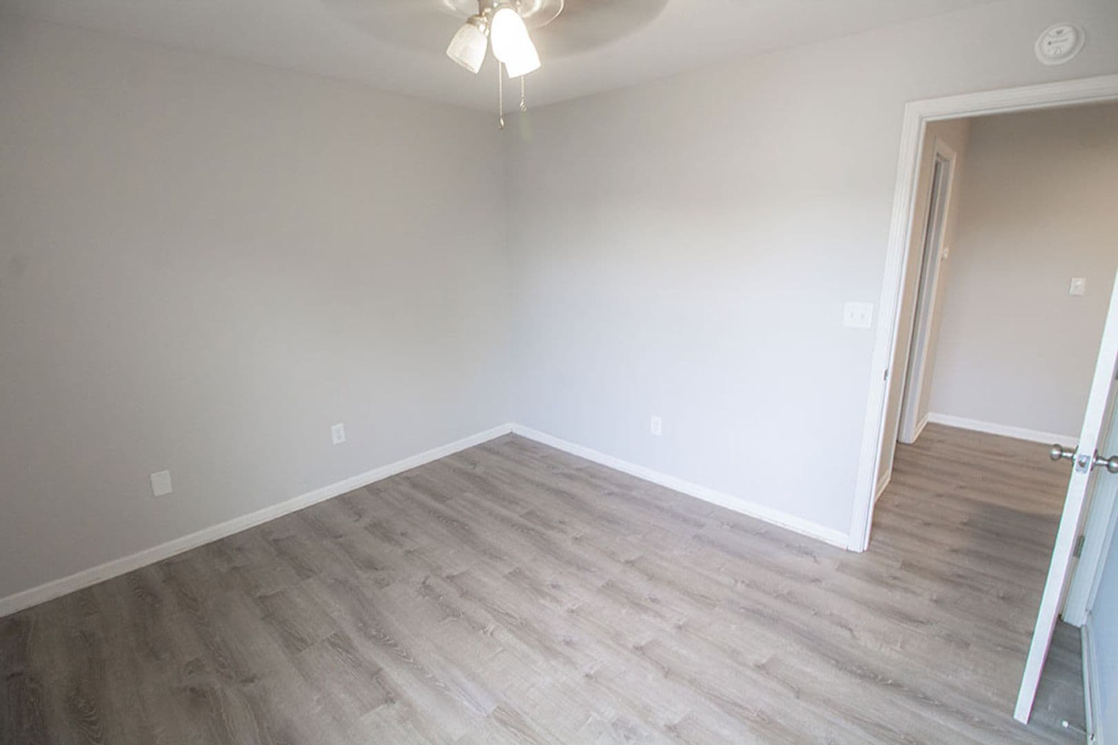Columbia House: 1602 High Quest Cir