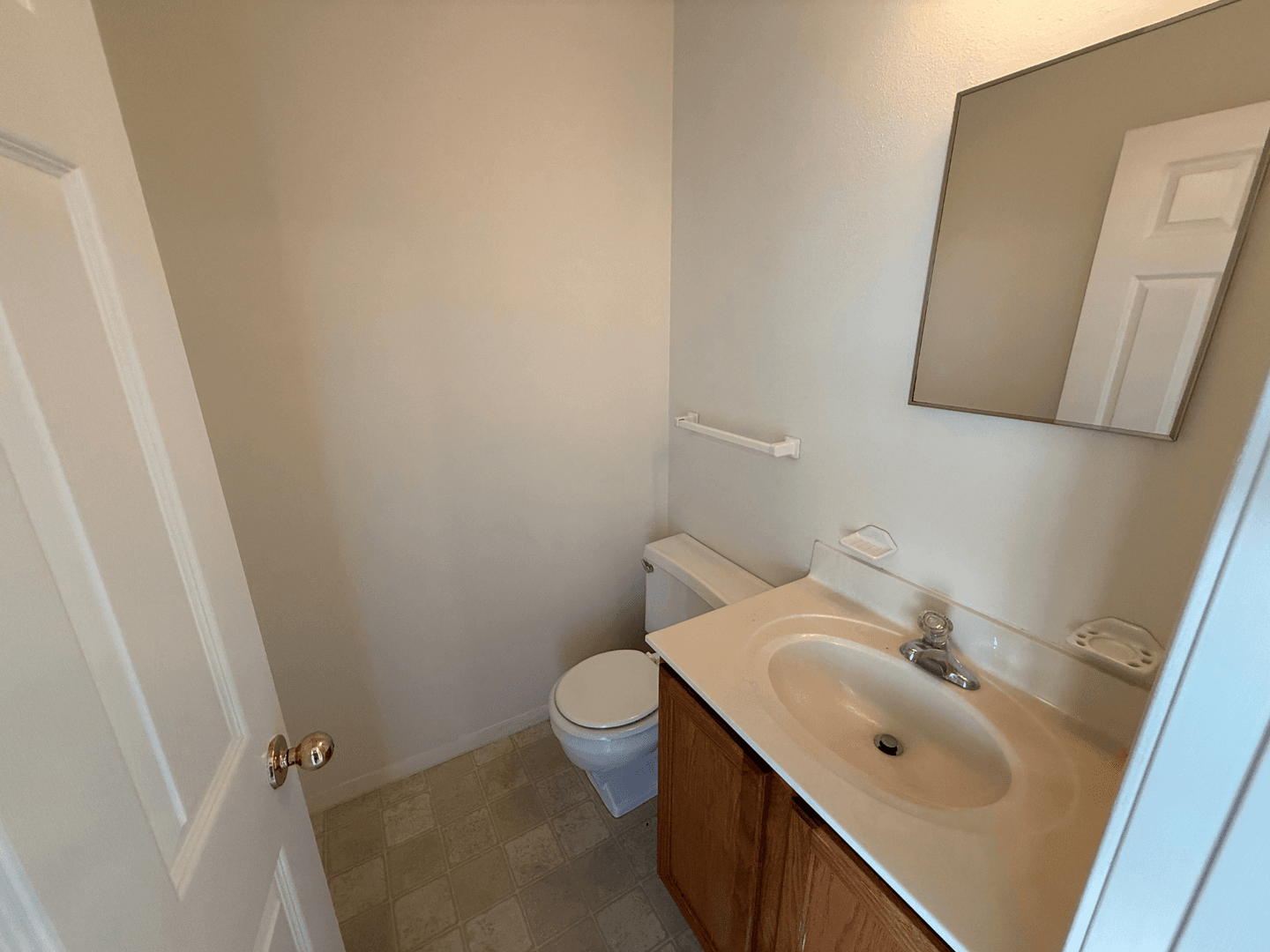 Jefferson City House: 903 Southwest Blvd J