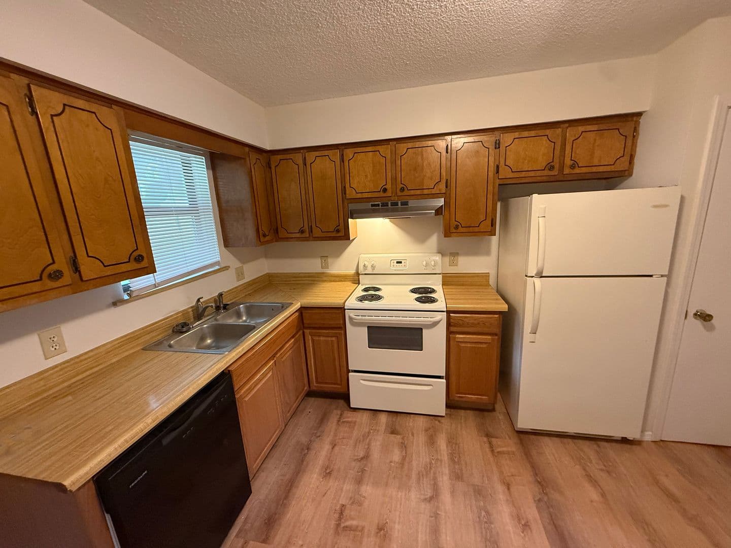 Columbia Apartment: 420 N East Park Ln