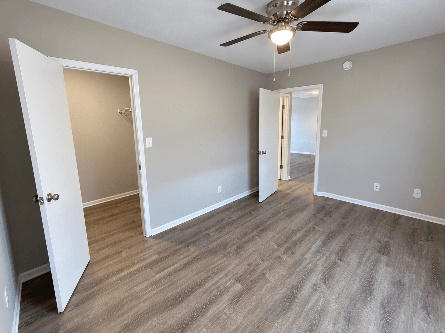 Columbia House: 1421 Risen Star Ct
