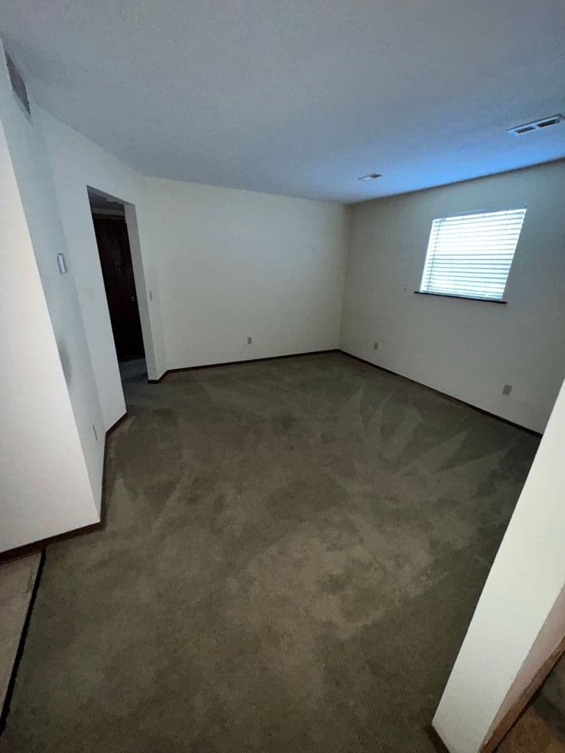 Columbia Apartment: 420 N East Park Ln