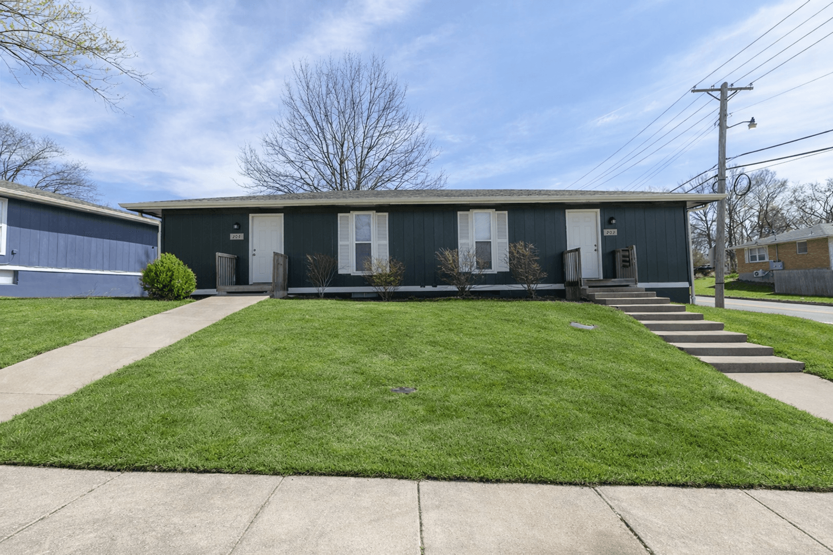 Columbia House: 204 Wheaton Ct