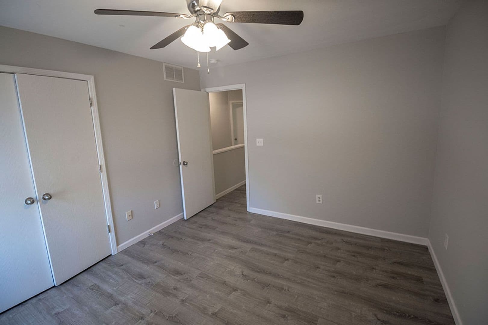 Columbia House: 1405 Greensboro Dr