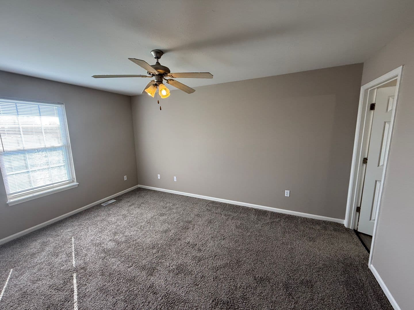 Columbia House: 214 Arctic Wolf Ct