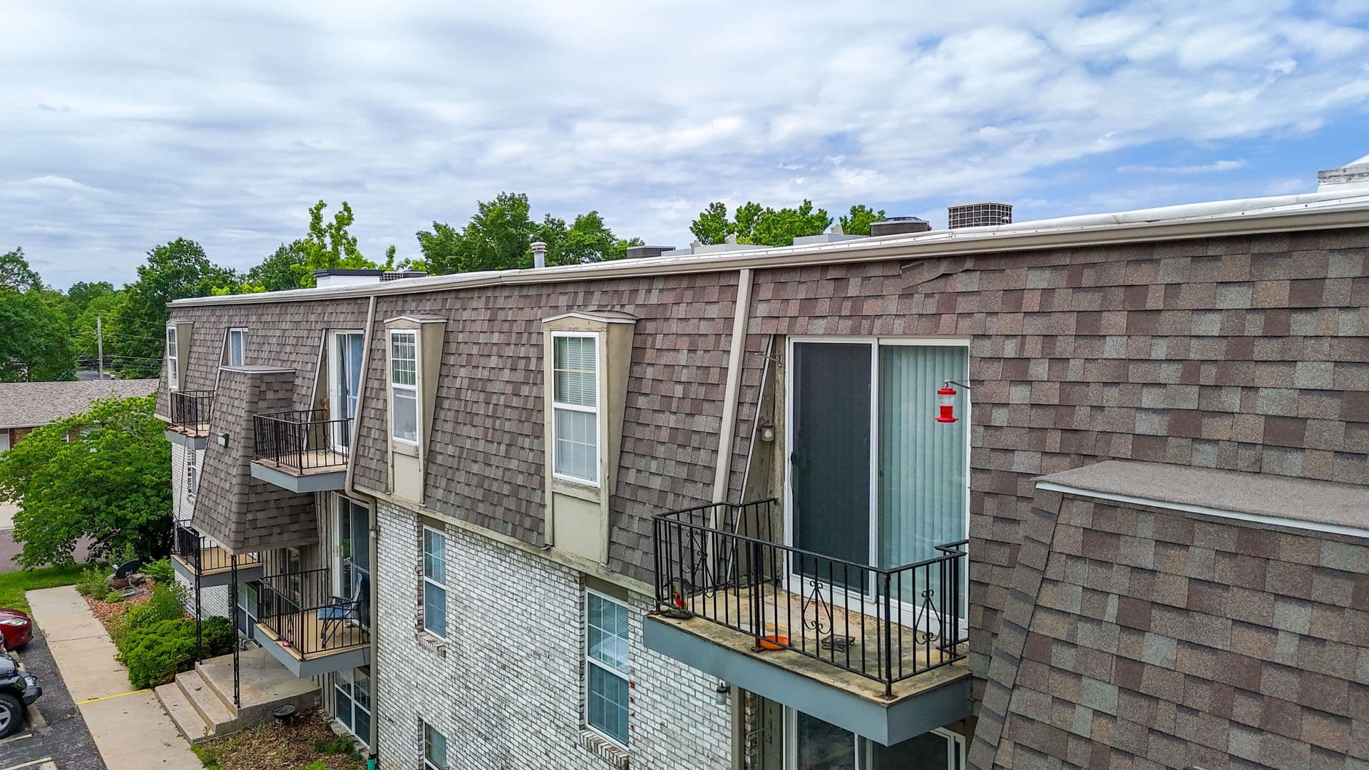 Columbia Apartment: 3408 Balboa Ln #31