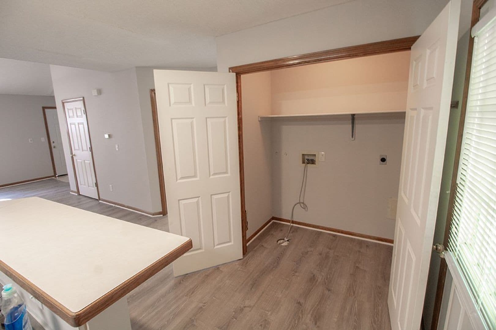 Columbia Apartment: 1316 Valley Creek