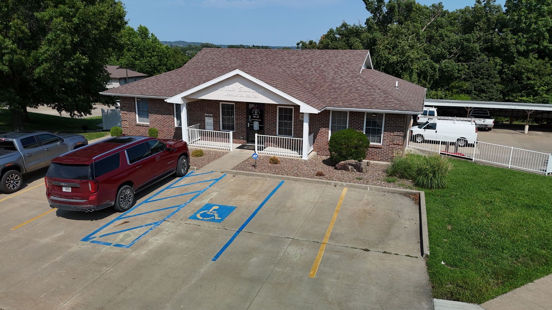 Jefferson City House: 907 Southwest Blvd B-5