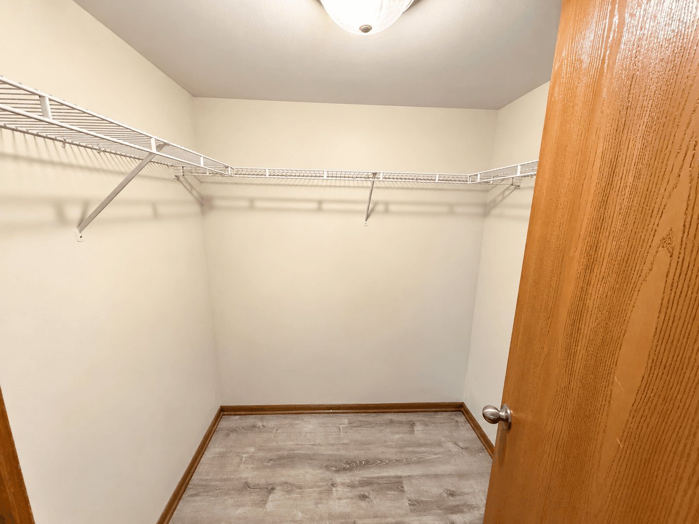 Columbia House: 2119 Ballenger Ln