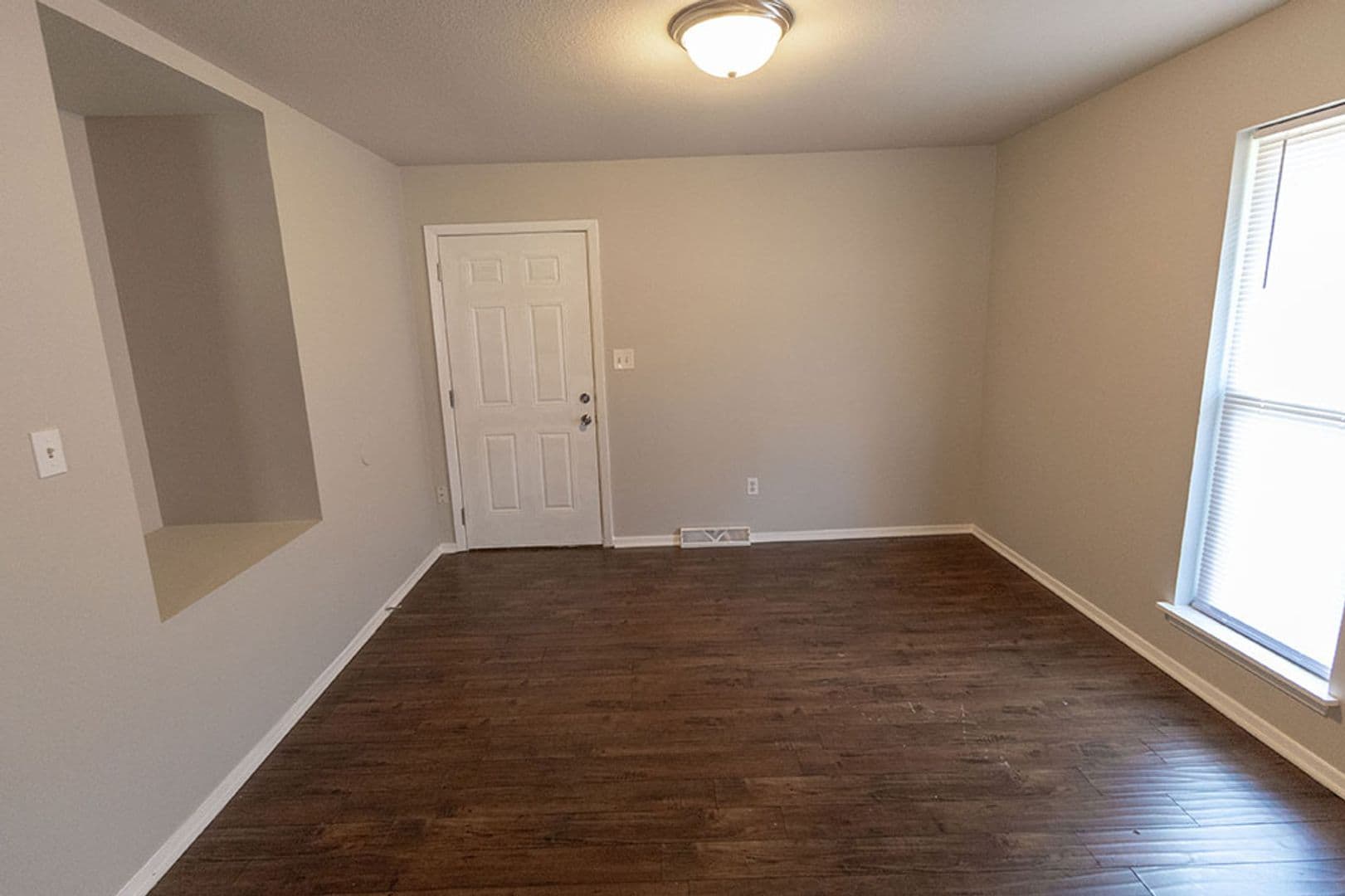 Columbia House: 1011 W Ash St