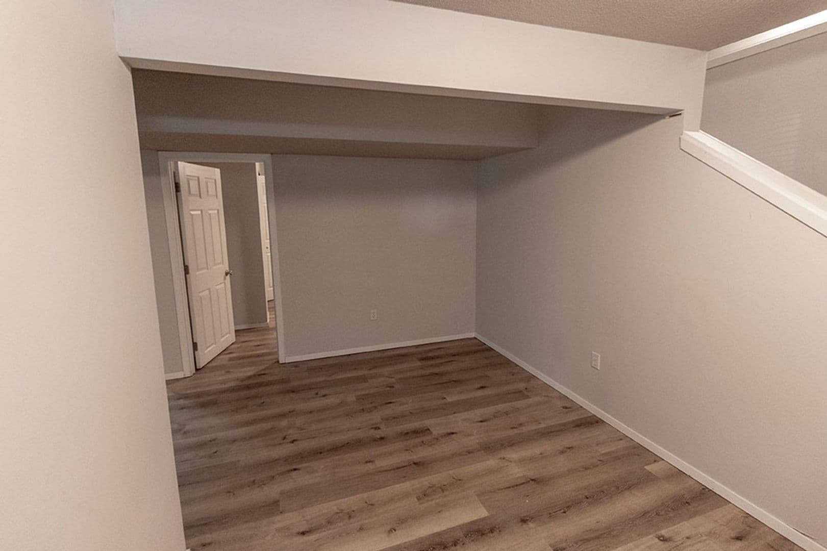Columbia House: 216 Wheaton Ct
