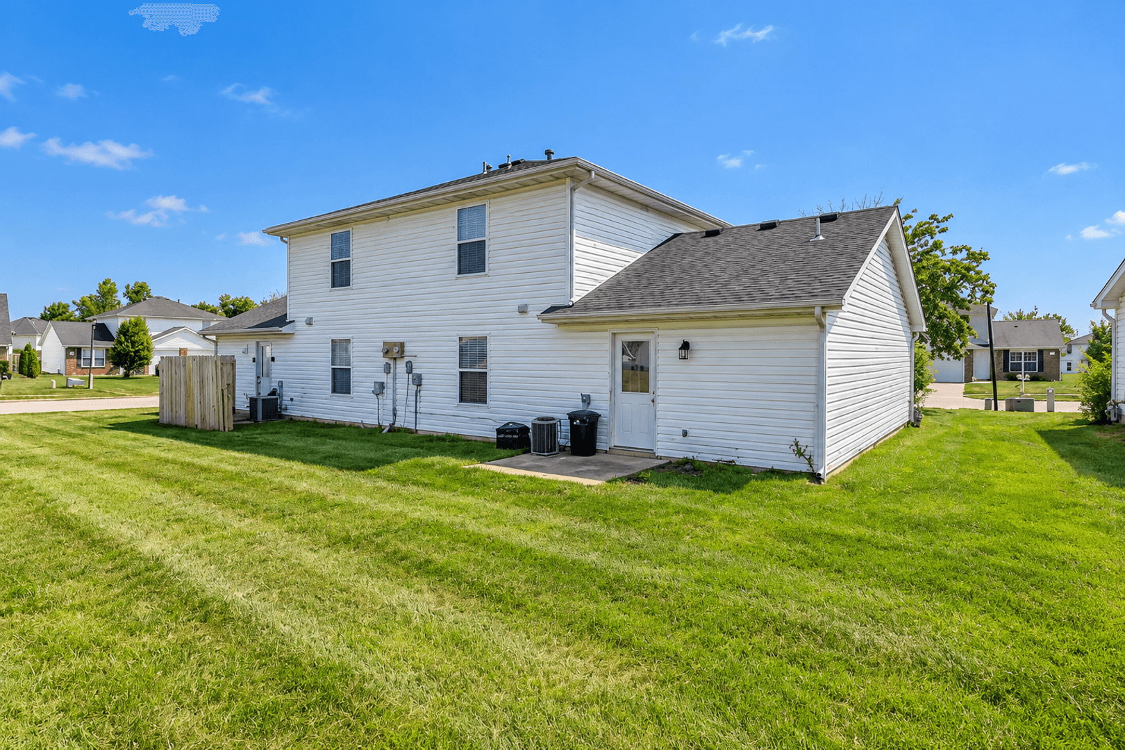 Columbia House: 1421 Risen Star Ct