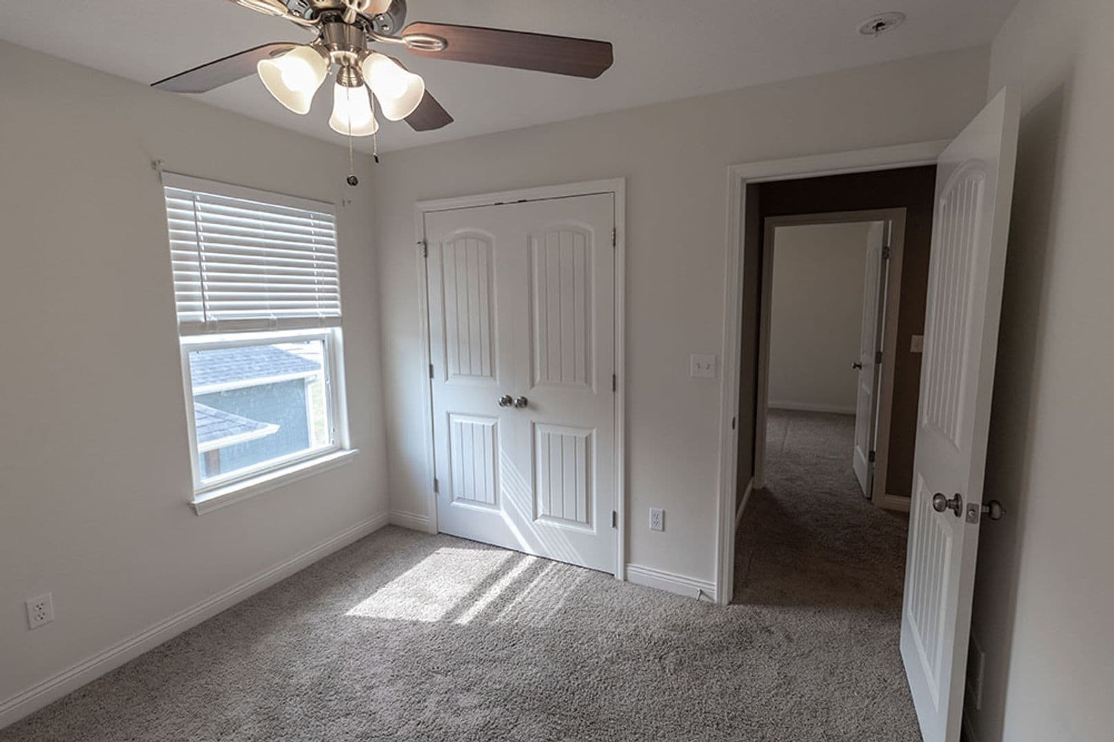 Columbia House: 2807 Amberwood Ct