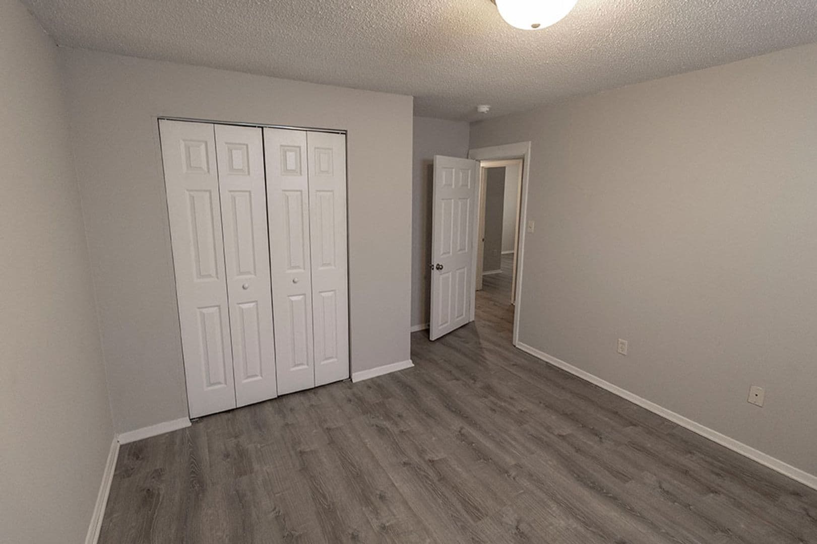 Columbia House: 215 Wheaton Ct
