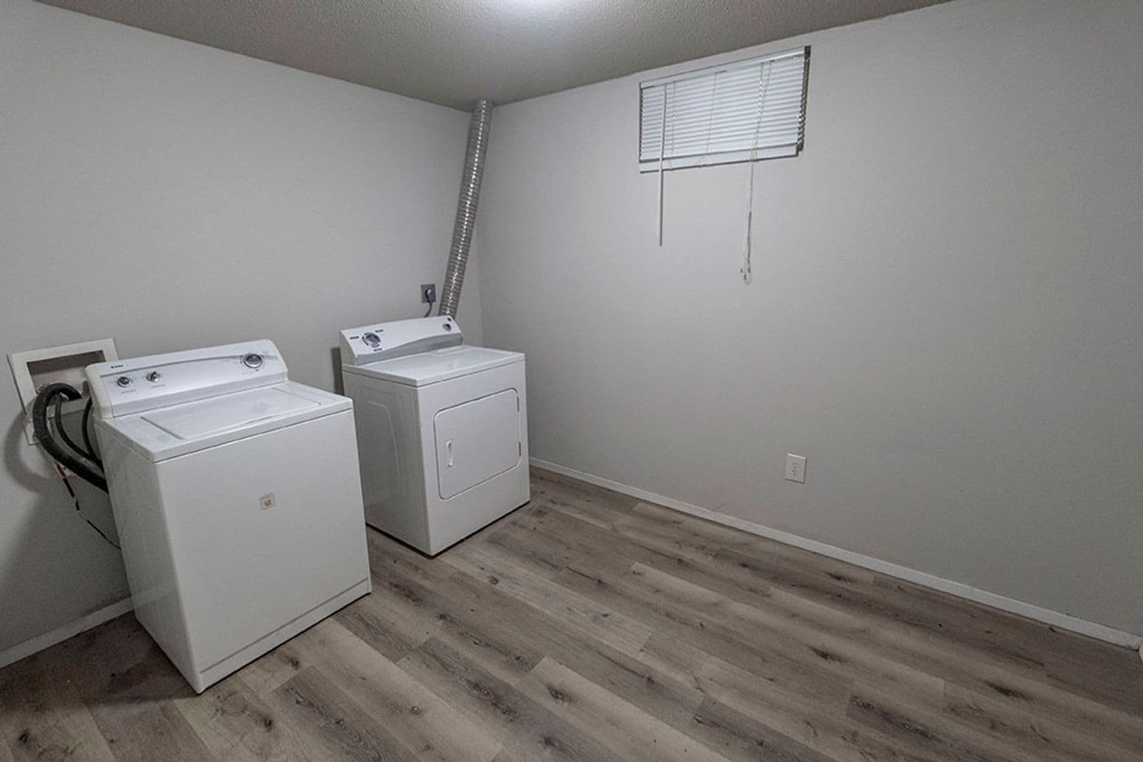 Columbia House: 216 Wheaton Ct