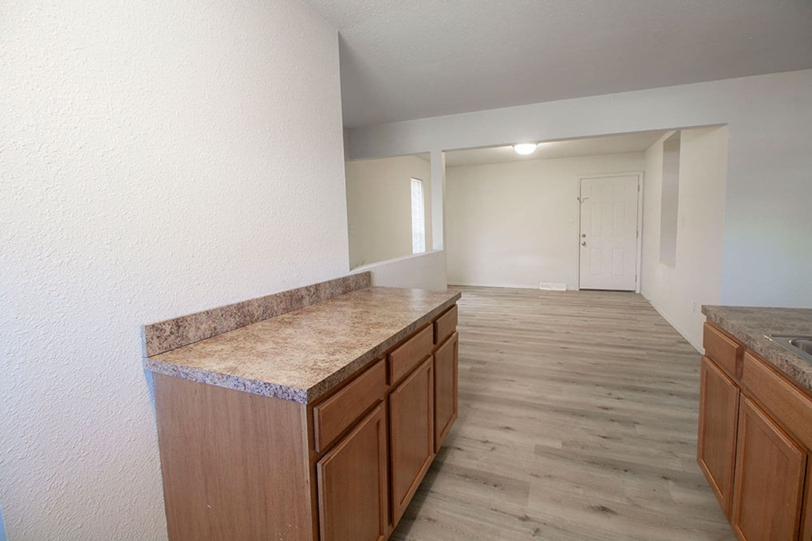 Columbia House: 1005 W Ash St