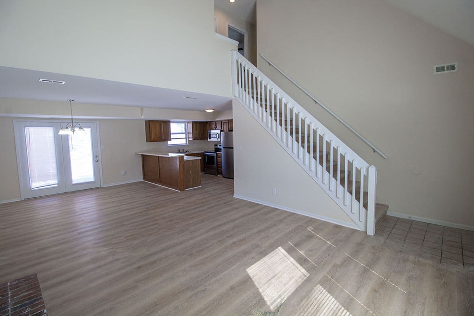 Columbia House: 3612 Hermitage Rd