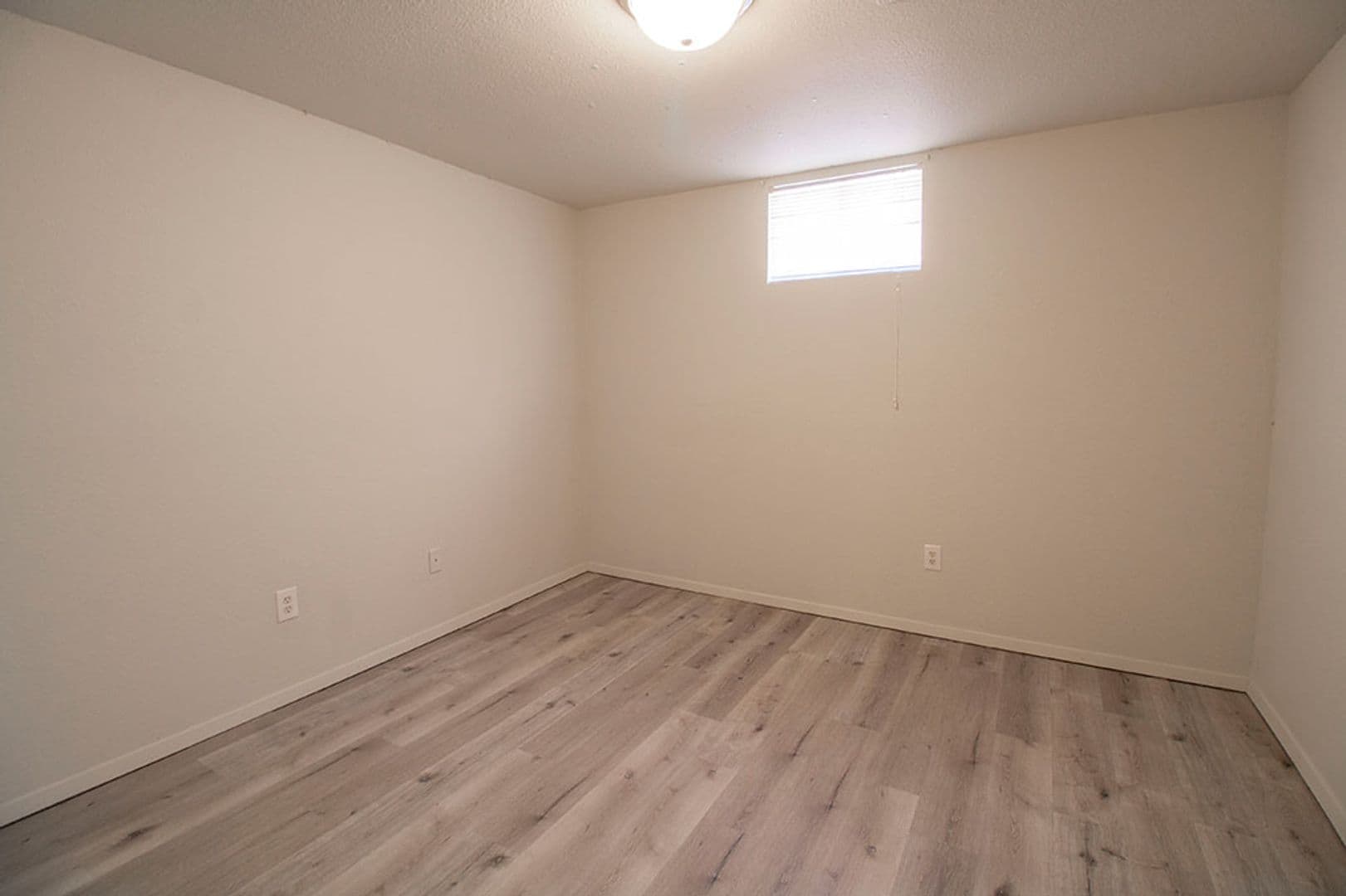 Columbia House: 1005 W Ash St