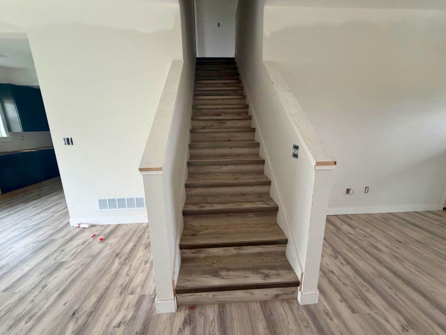 Columbia House: 5000 Derby Ridge Dr - 502