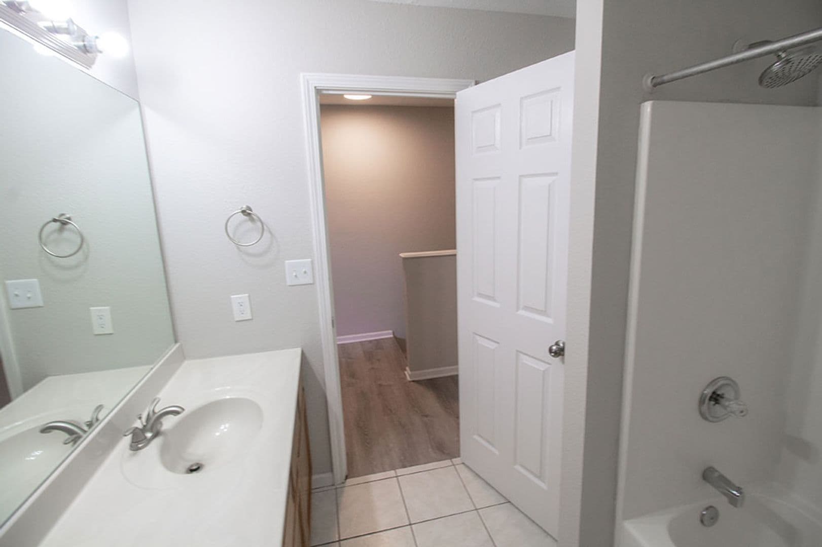 Columbia House: 1602 High Quest Cir