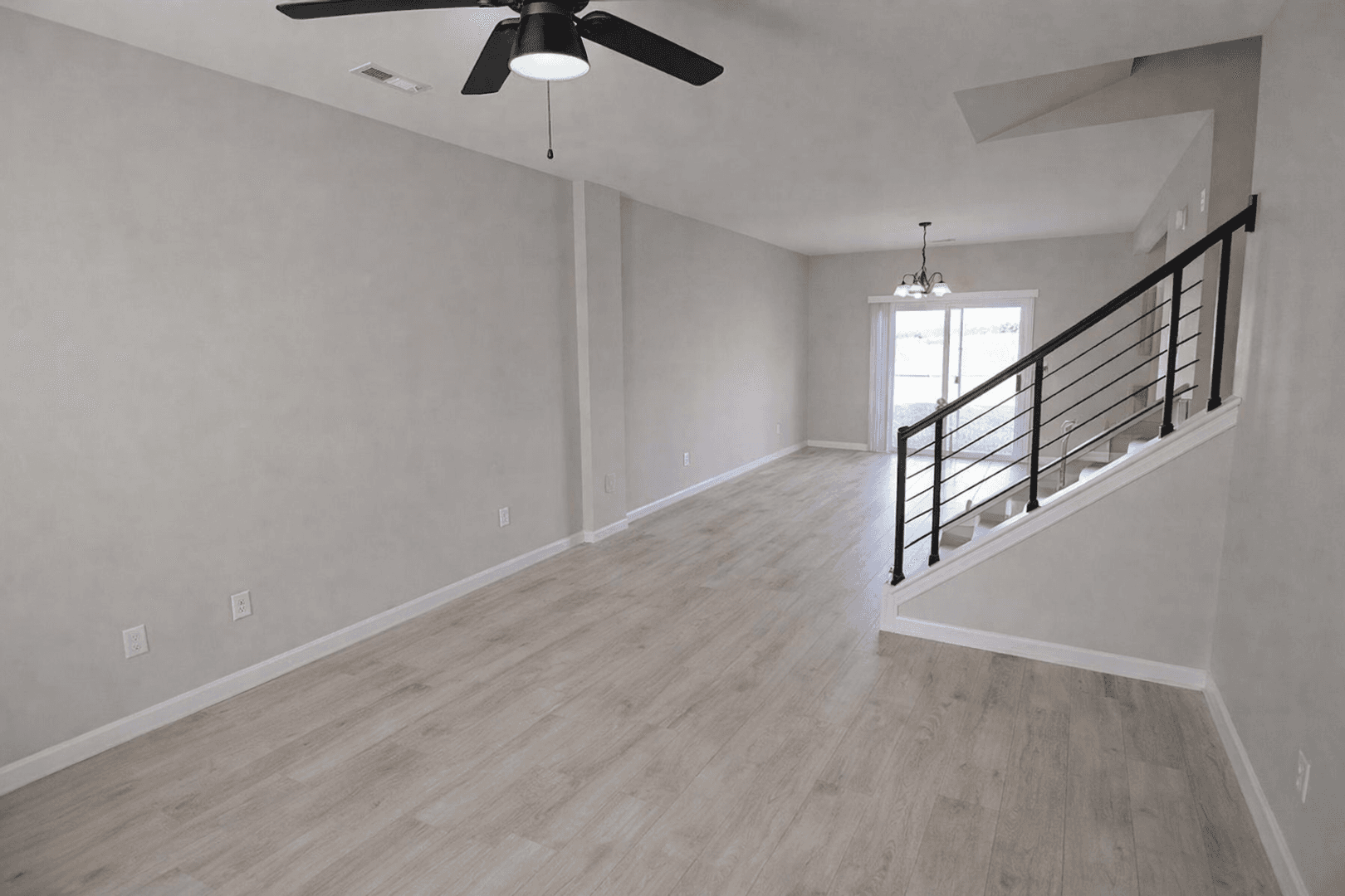 Columbia House: 5000 Derby Ridge Dr - 504