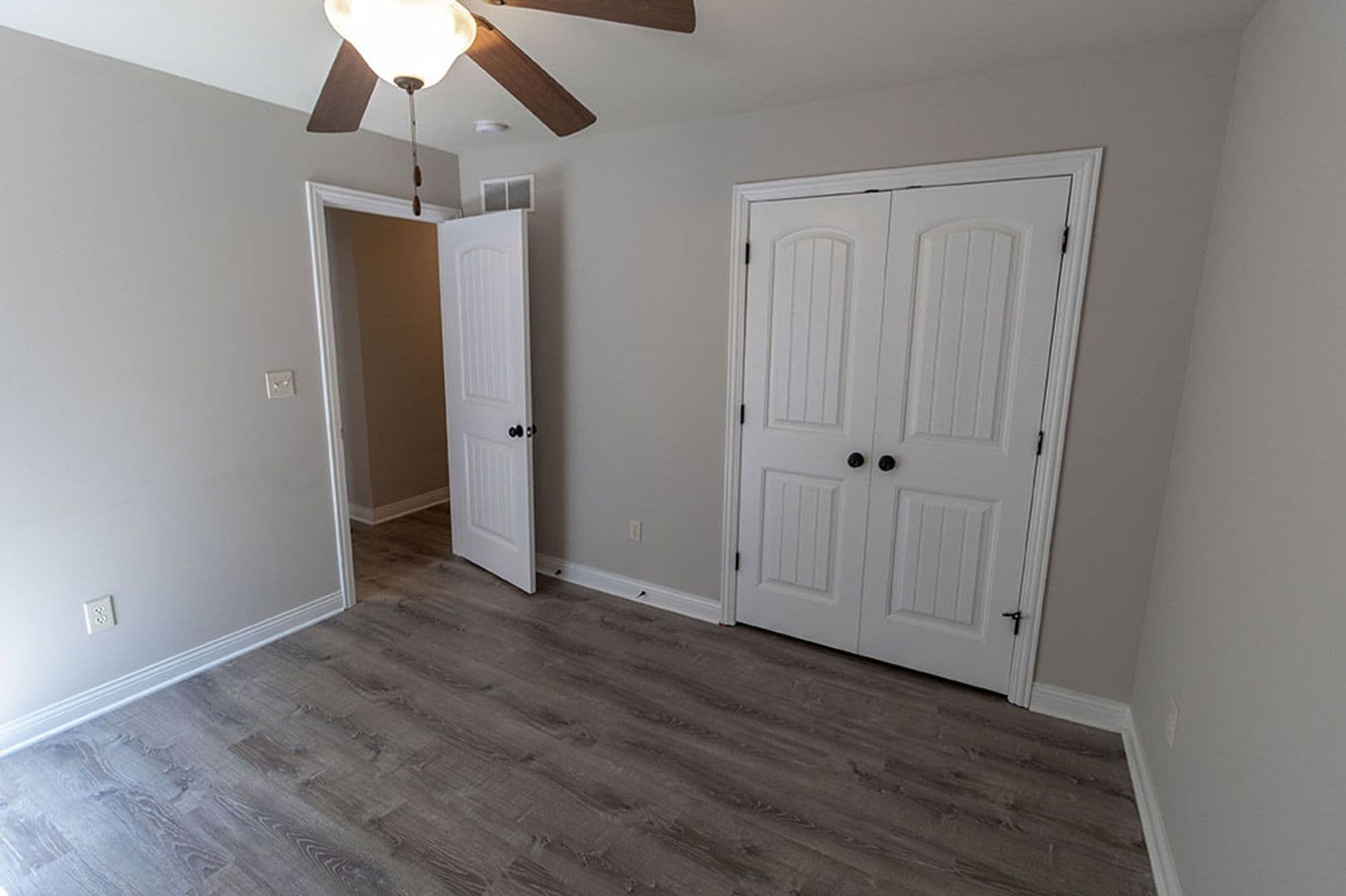 Columbia Apartment: 4700 Dehaven Dr
