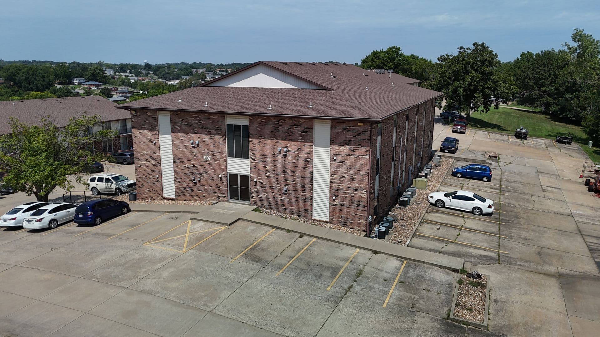 Jefferson City House: 907 Southwest Blvd B-5