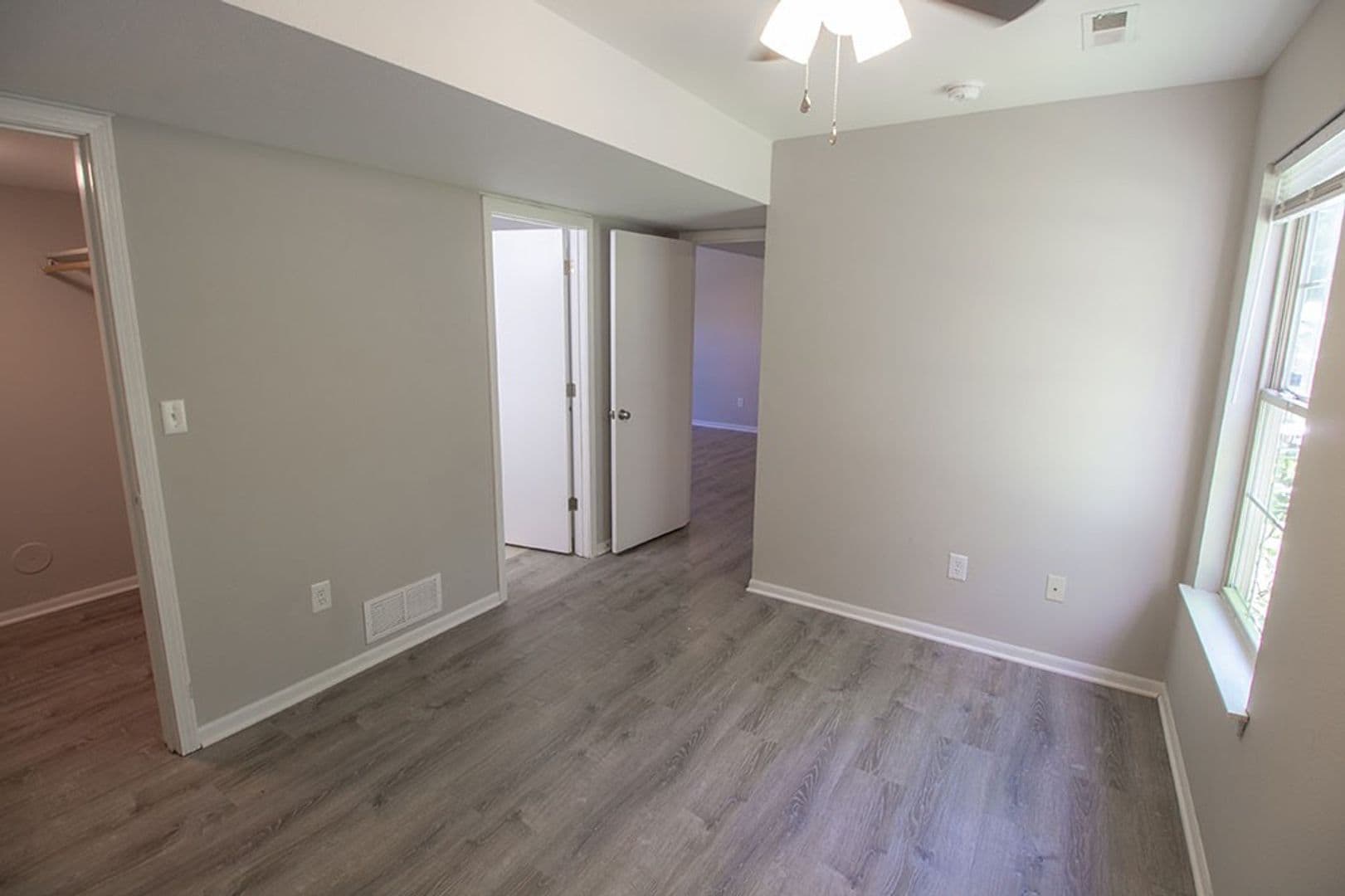 Columbia House: 1413 Greensboro Dr