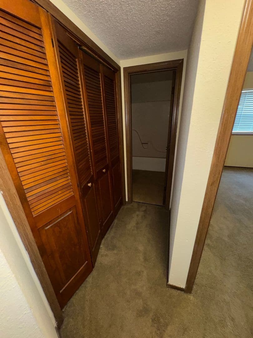 Columbia Apartment: 420 N East Park Ln