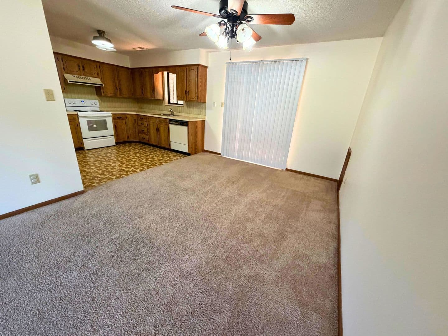 Jefferson City House: 843 Southwest Blvd D