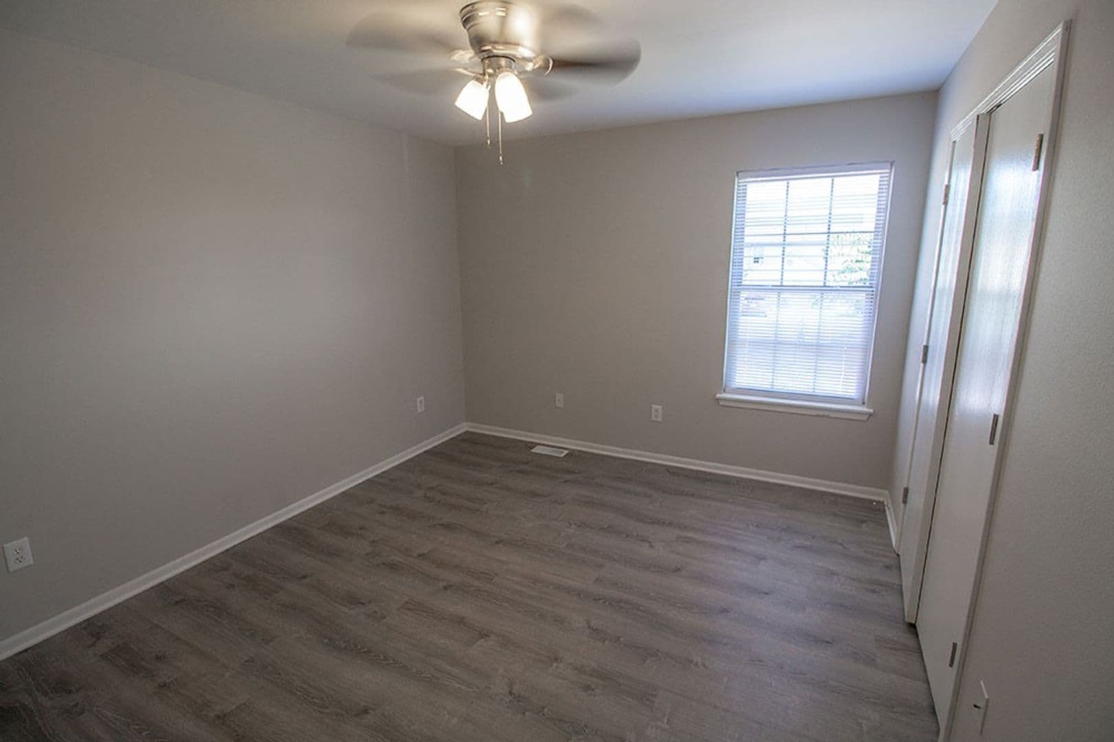 Columbia House: 1413 Greensboro Dr