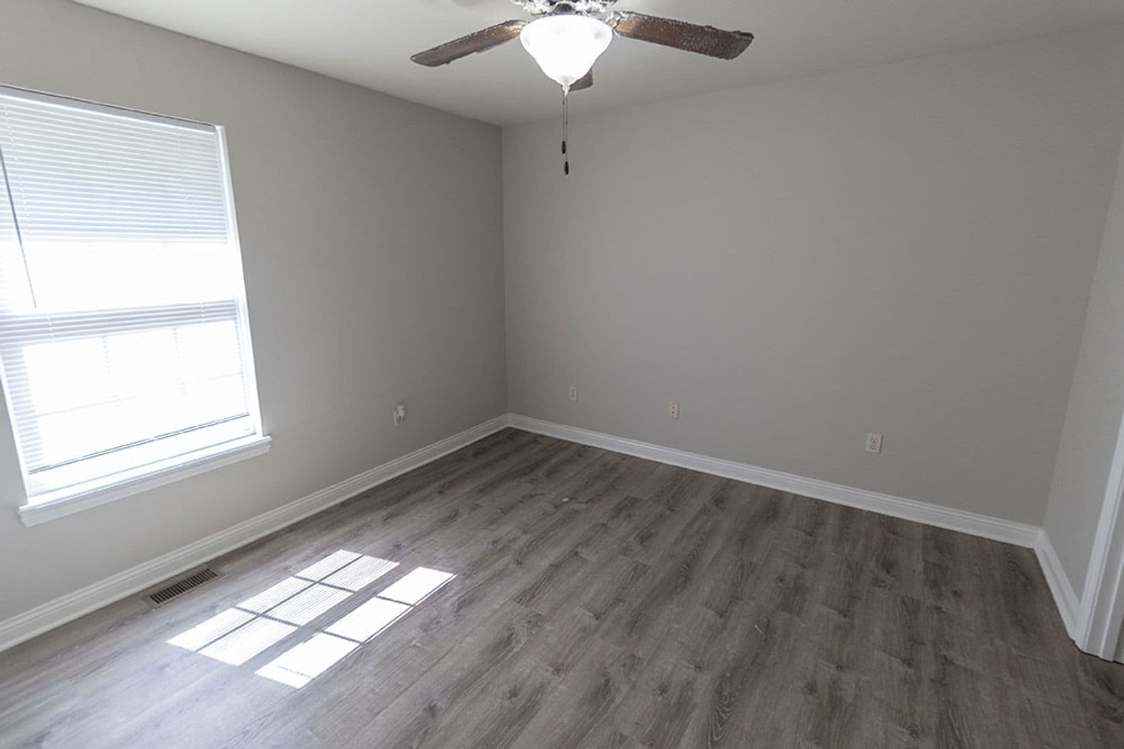 Columbia Apartment: 4700 Dehaven Dr