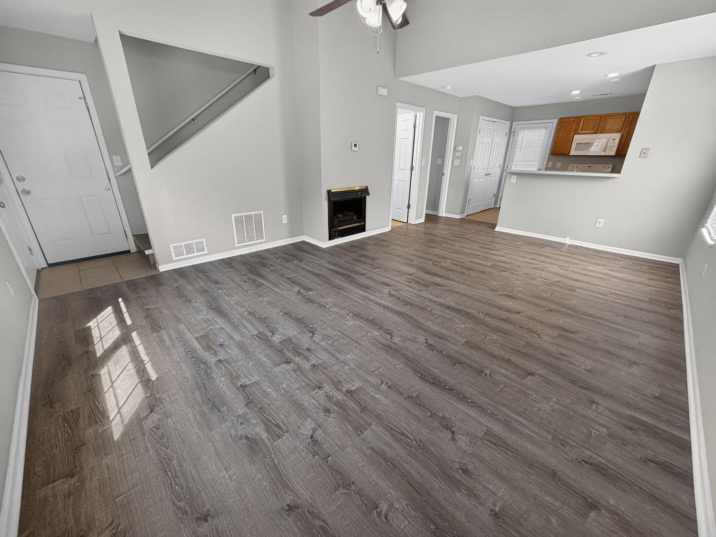 Columbia House: 1330 Godas Dr