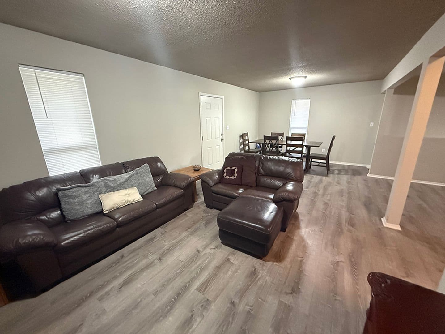 Columbia House: 212 Wheaton Ct